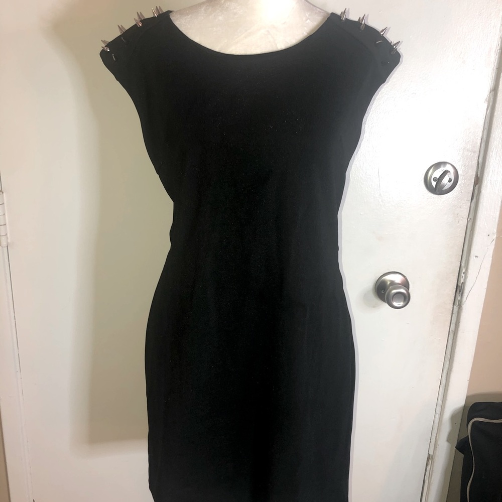 Forever 21 NWT Sz Lg Spiked shoulder dress
